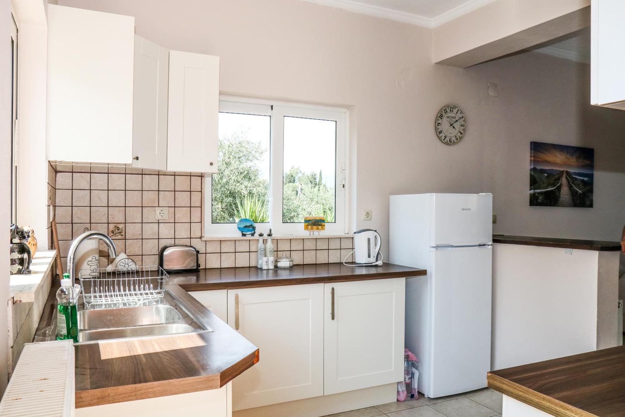 Villa Sunrise Apartment Гоувия Экстерьер фото